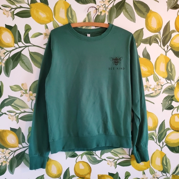 Bee kind long sleeve pullover - Picture 3 of 3